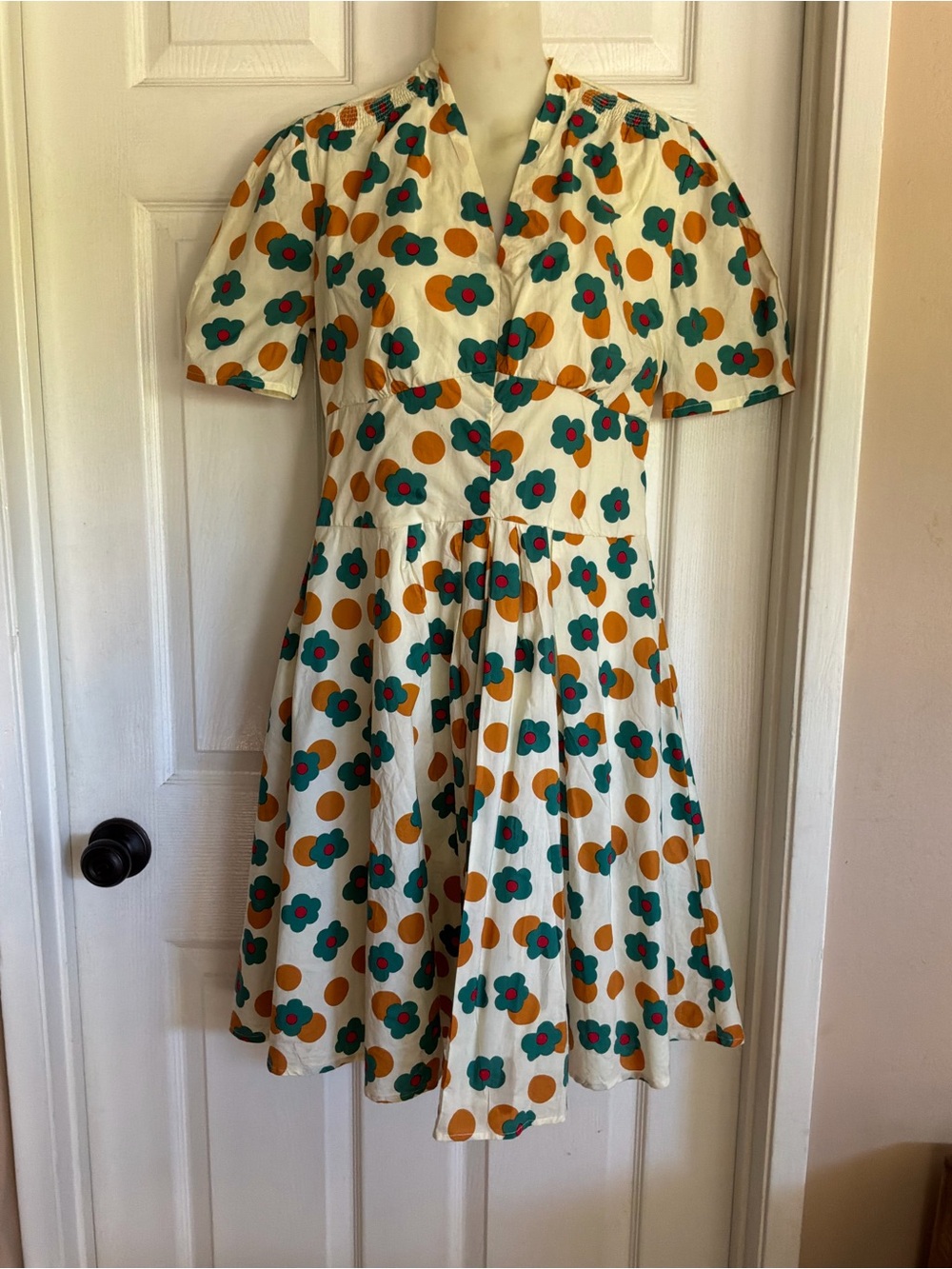 SAINT GERALDINE..dress - Picture 2 of 9